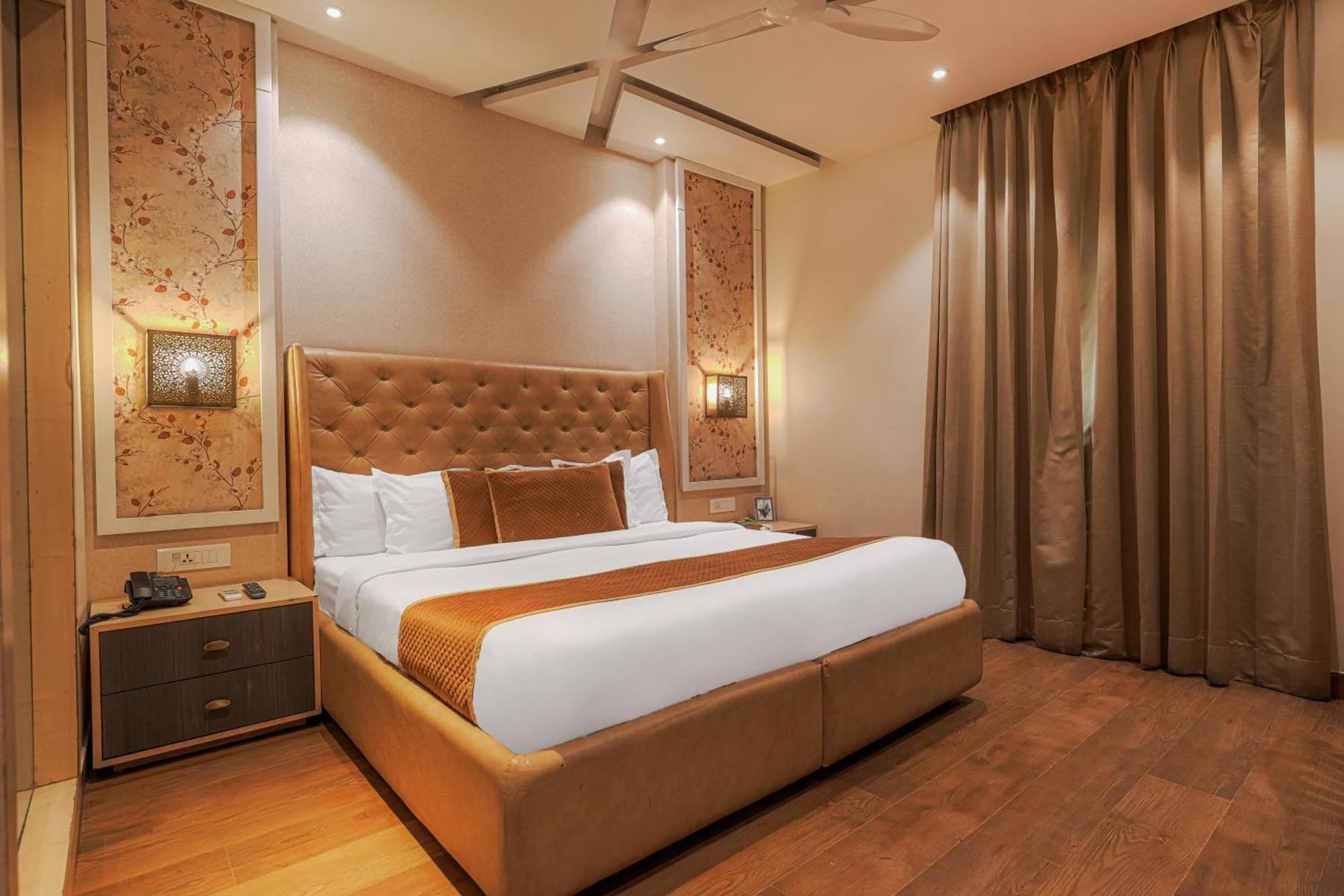 Csjs Inn Hotel Amritsar Zewnętrze zdjęcie