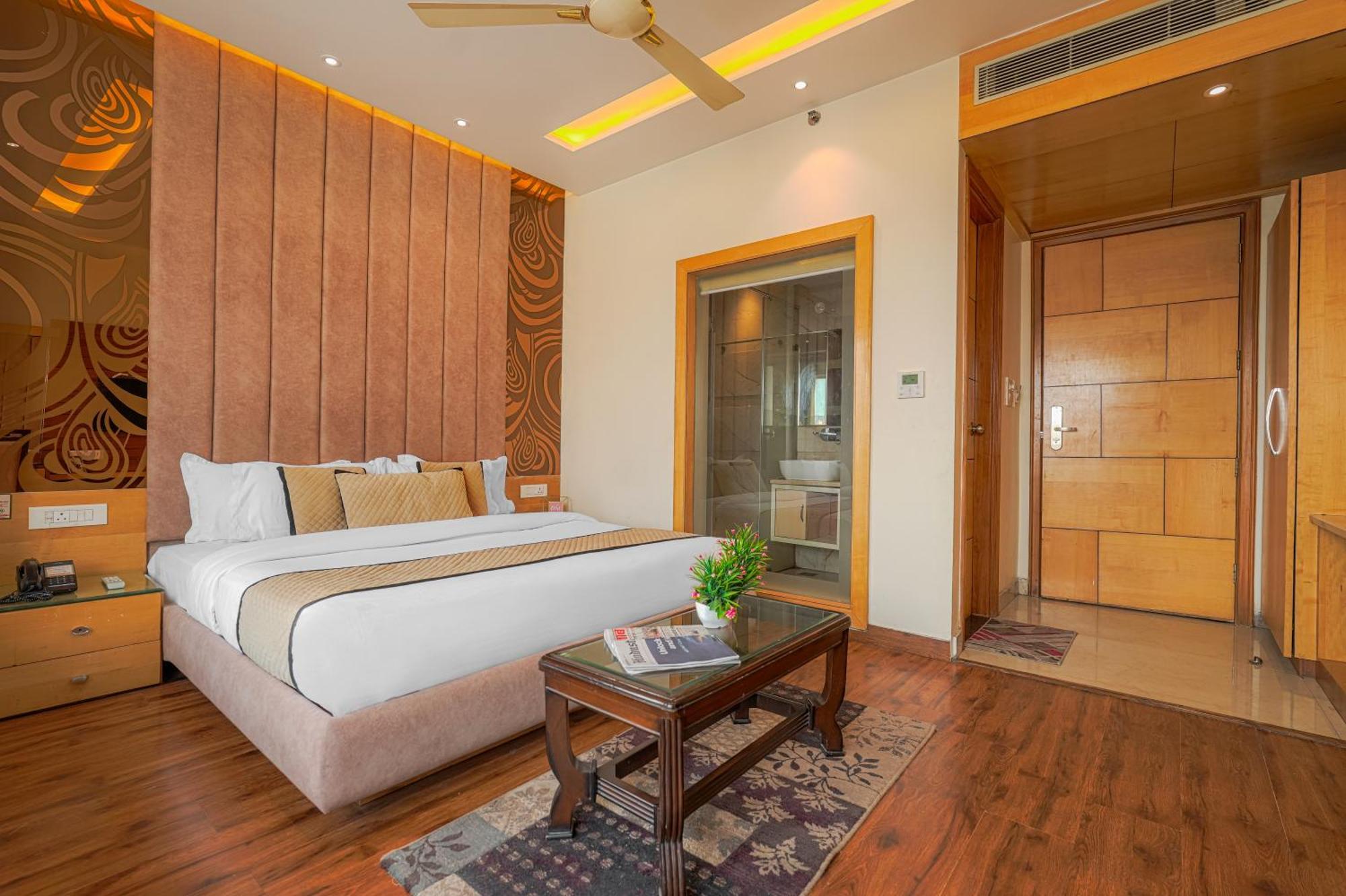 Csjs Inn Hotel Amritsar Zewnętrze zdjęcie
