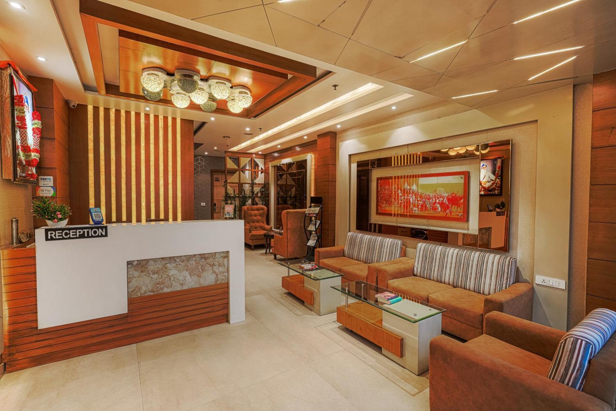 Csjs Inn Hotel Amritsar Zewnętrze zdjęcie