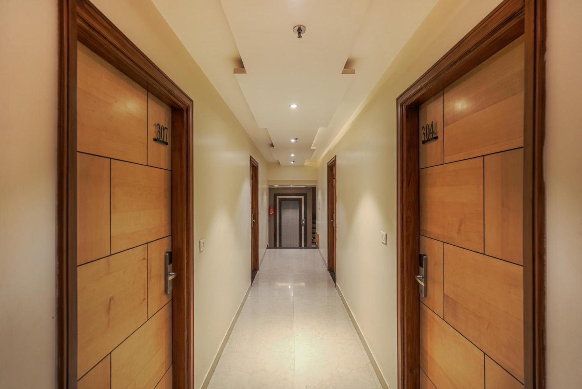 Csjs Inn Hotel Amritsar Zewnętrze zdjęcie