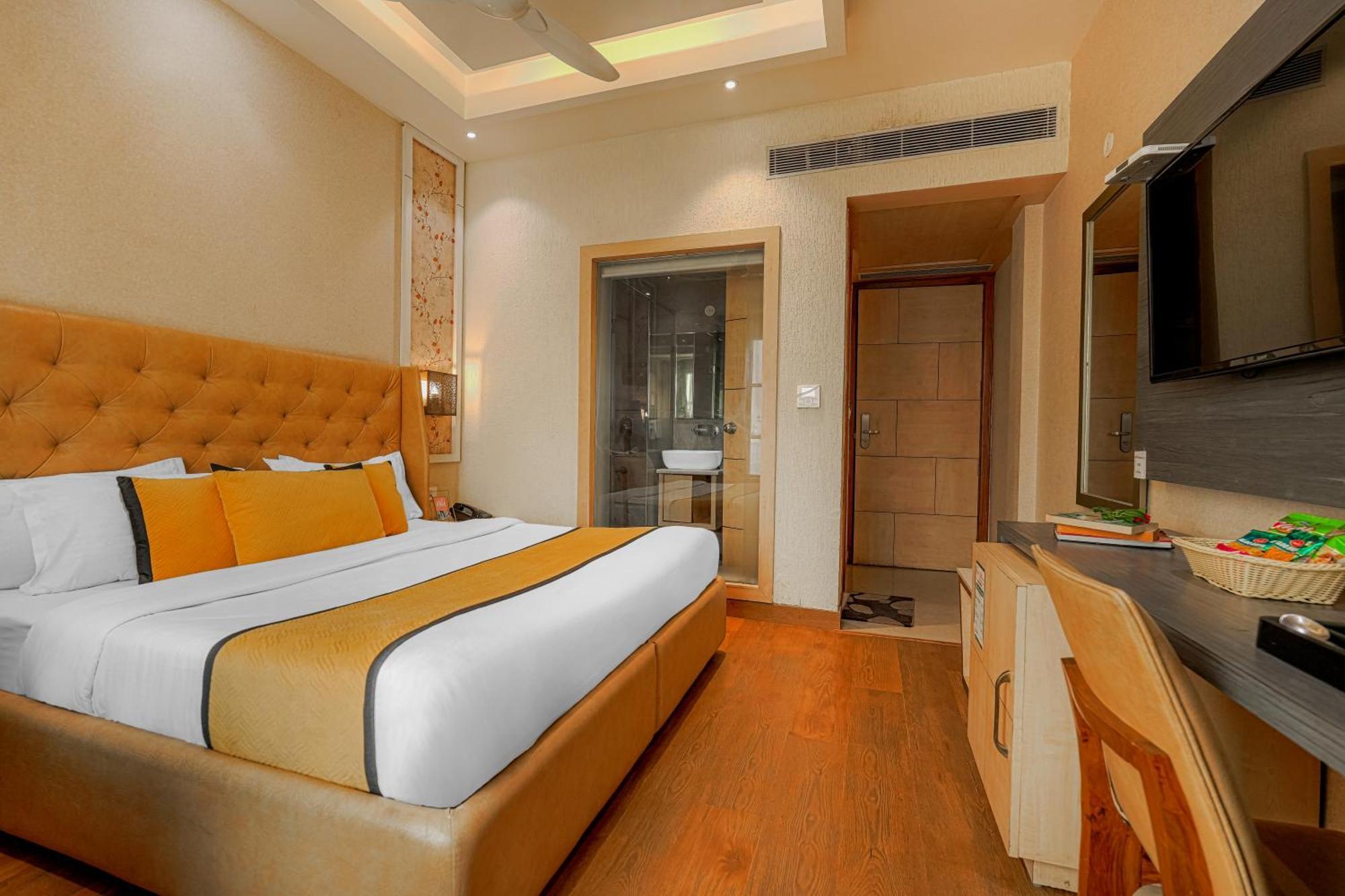 Csjs Inn Hotel Amritsar Zewnętrze zdjęcie