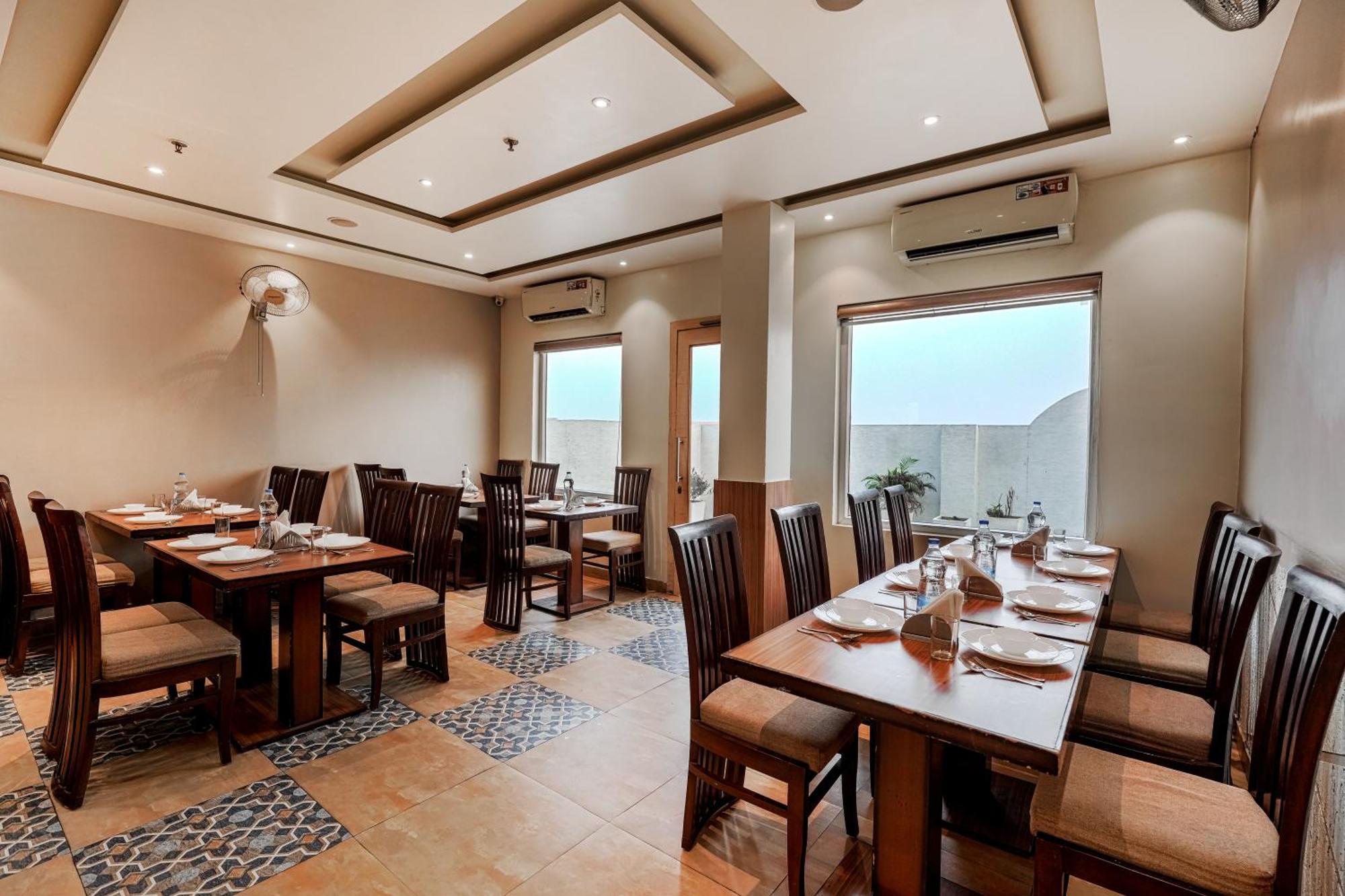 Csjs Inn Hotel Amritsar Zewnętrze zdjęcie
