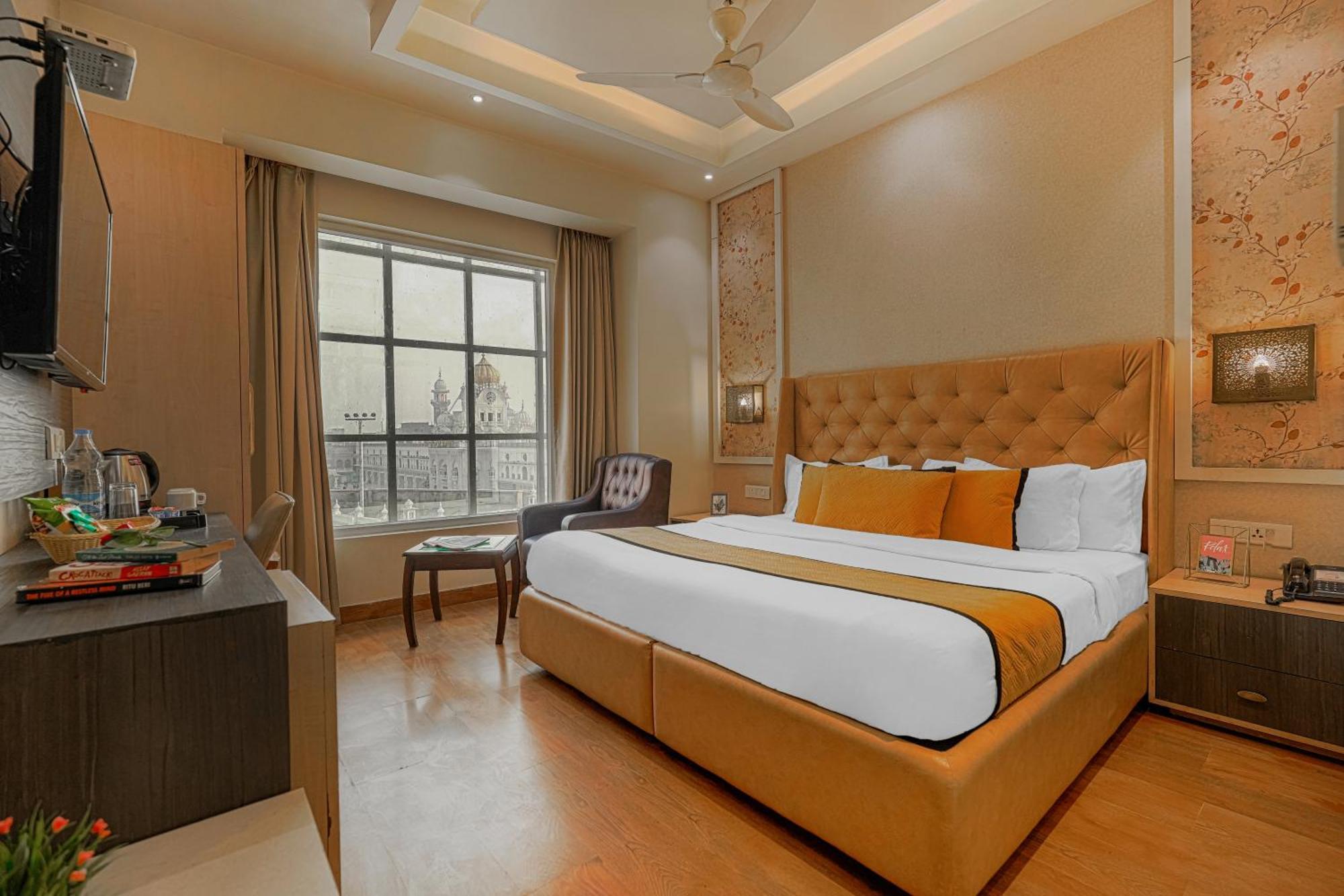 Csjs Inn Hotel Amritsar Zewnętrze zdjęcie