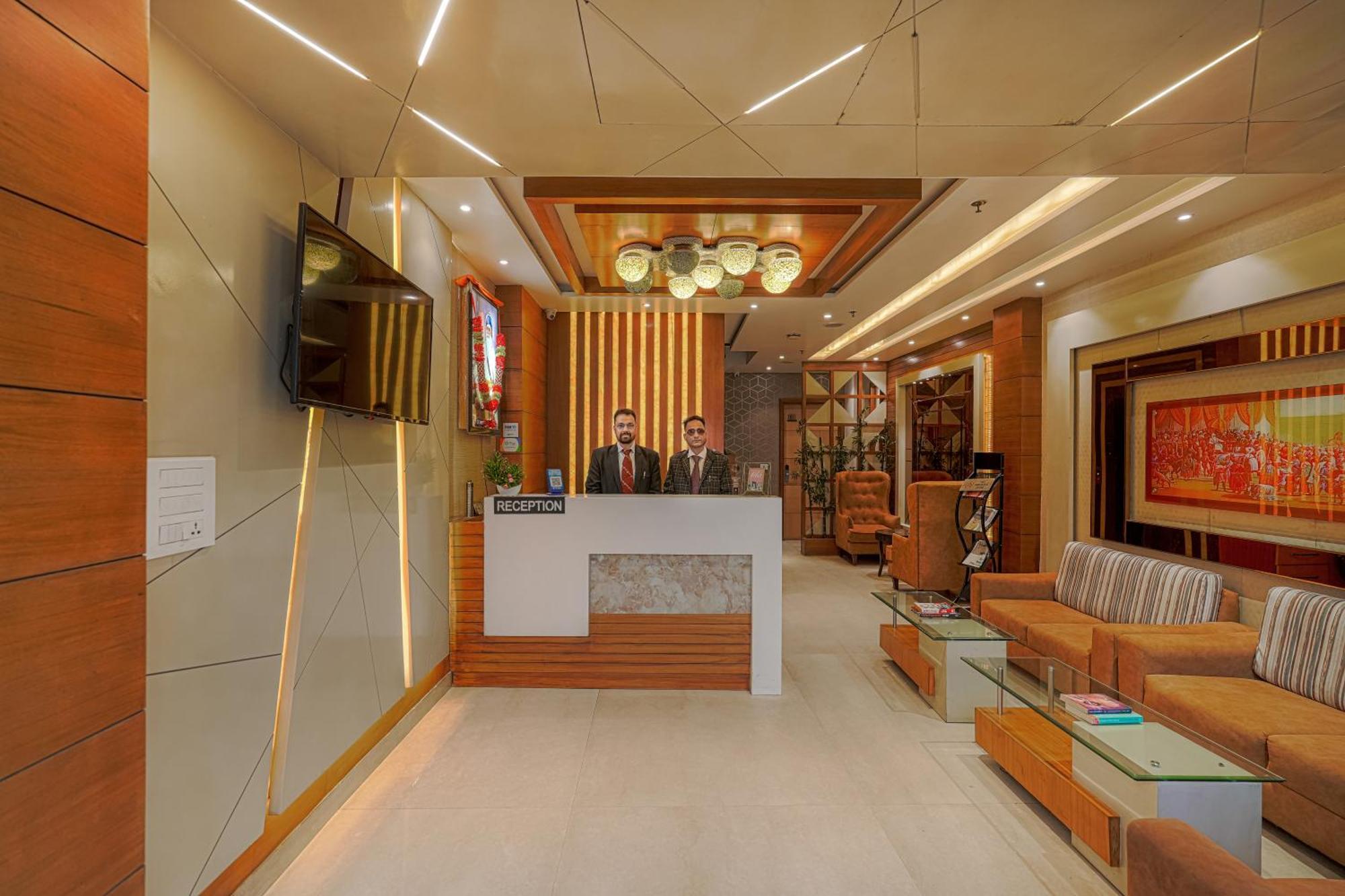 Csjs Inn Hotel Amritsar Zewnętrze zdjęcie